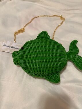 Tommy Bahama Bright Green Wicker Fish Shoulder Bag with Gold Chain
